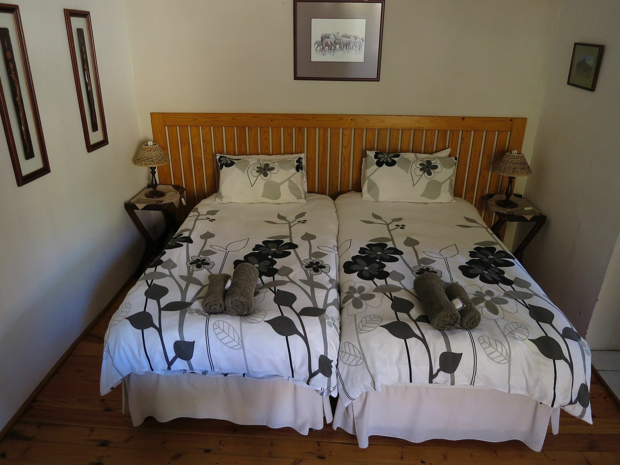 Dempsey'S Self-Catering Guest House Port Elizabeth Exterior photo