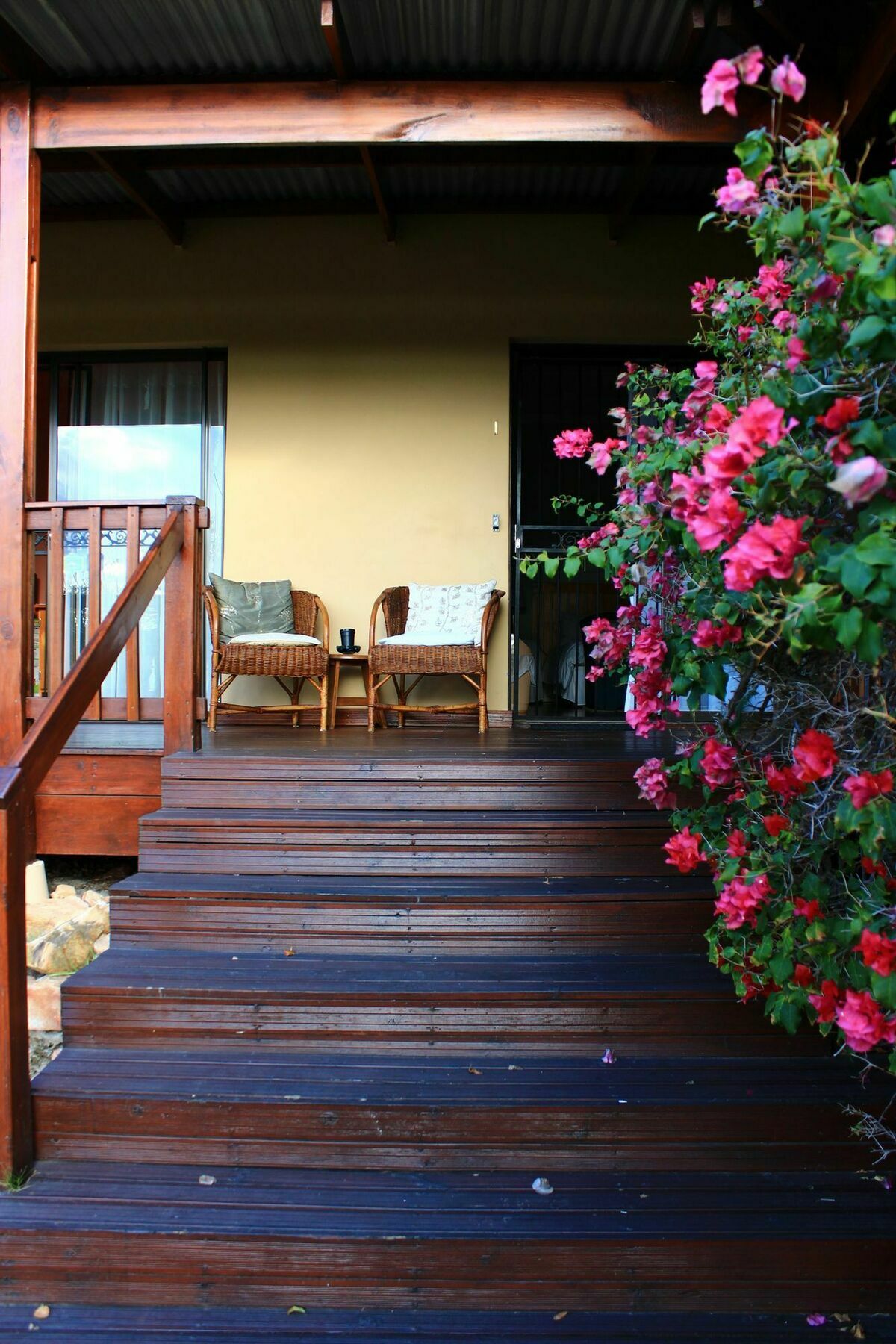 Dempsey'S Self-Catering Guest House Port Elizabeth Exterior photo