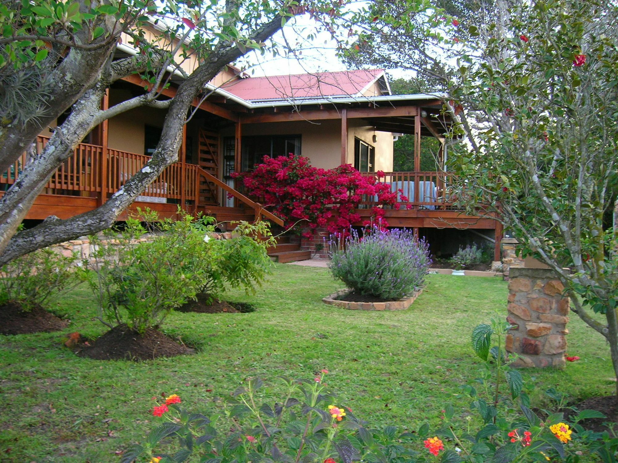 Dempsey'S Self-Catering Guest House Port Elizabeth Exterior photo